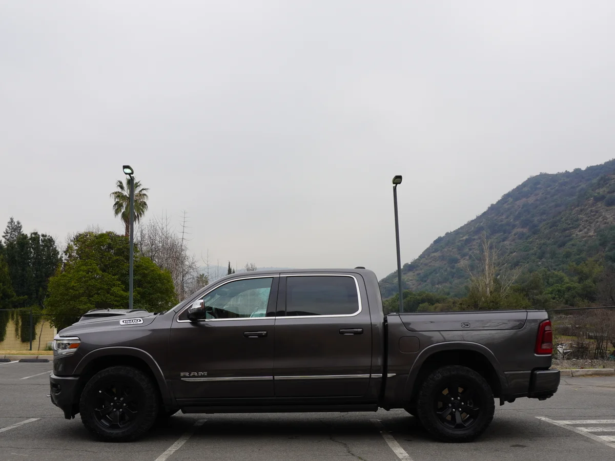 RAM 1500 Limited año 2023 miniatura 8