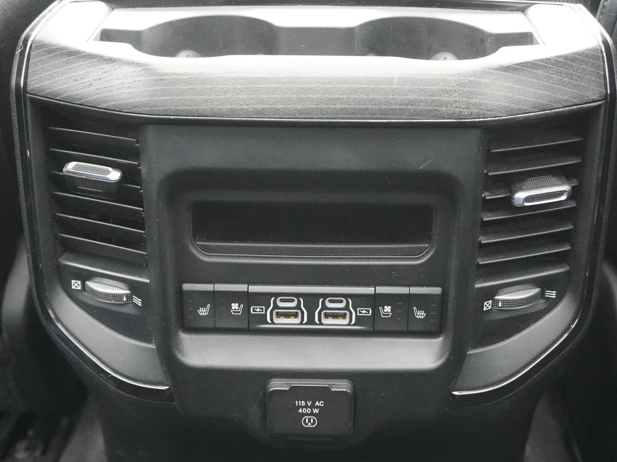 RAM 1500 Limited año 2023 miniatura 28