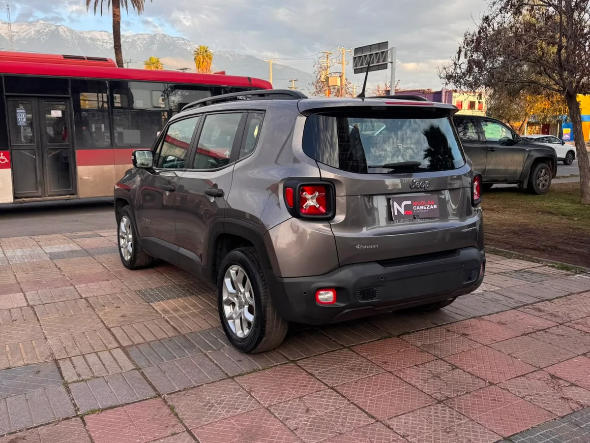 JEEP Renegade 1.8 SPORT LX 4X2 RADIO 5 MT 5P 2019 - Miniatura 8