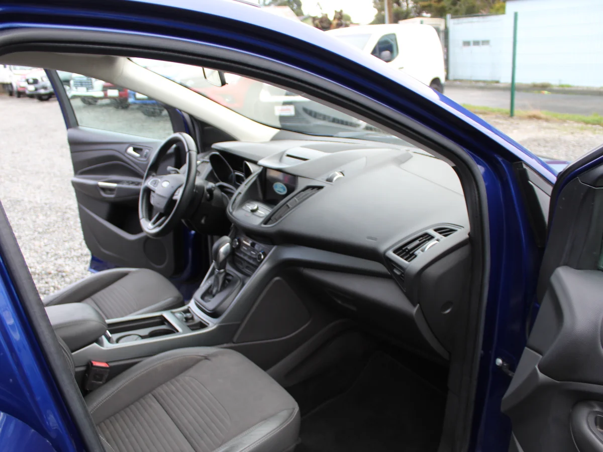 Ford Escape — foto 5 de 13