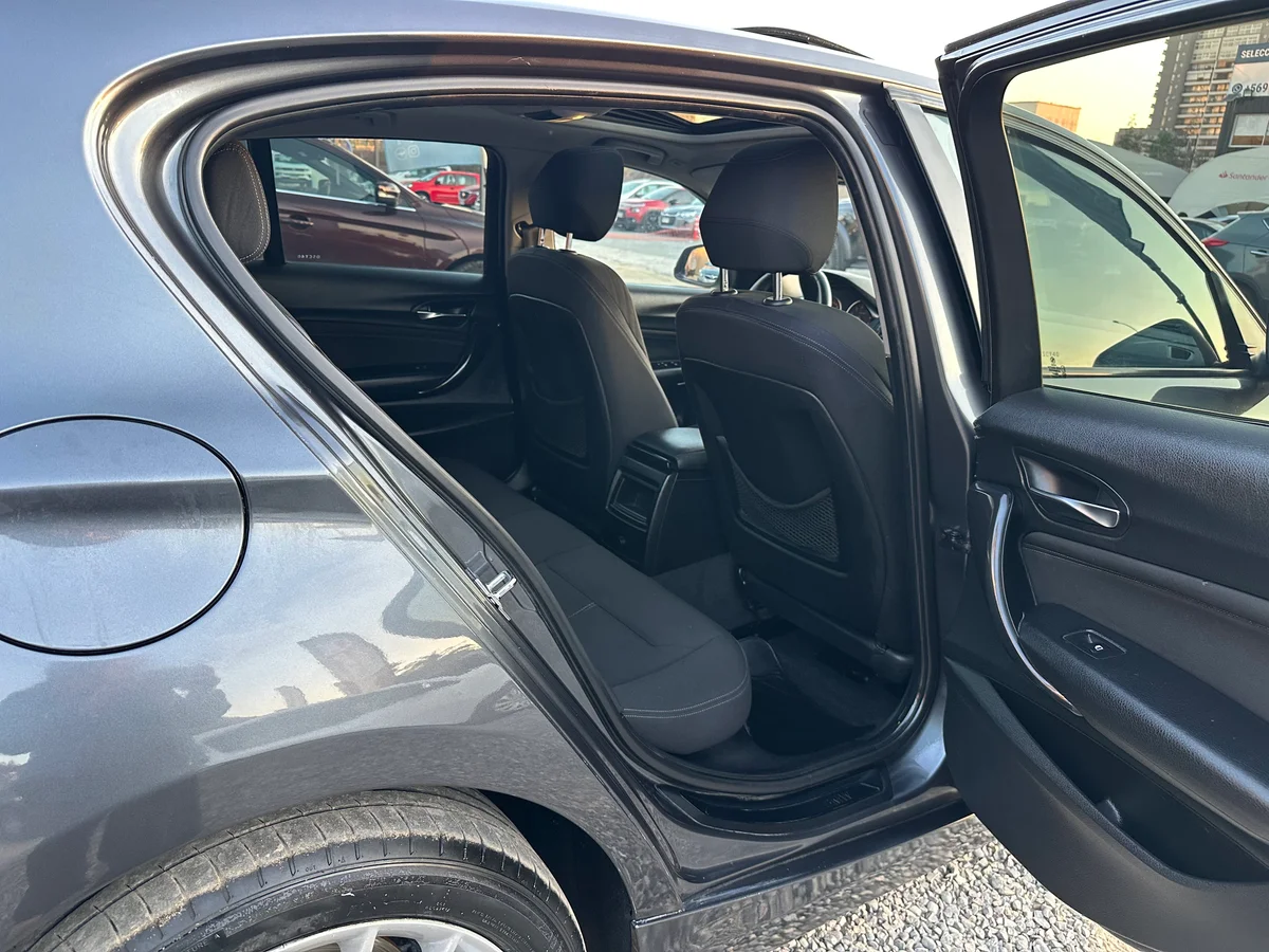 BMW 116I Sport 1.6 AUT SUNROOF 2012 - Miniatura 17