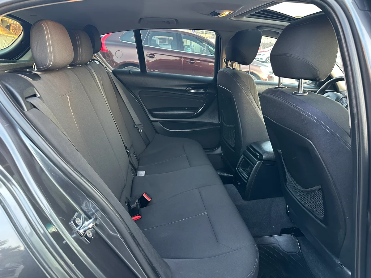 BMW 116I Sport 1.6 AUT SUNROOF 2012 - Miniatura 18