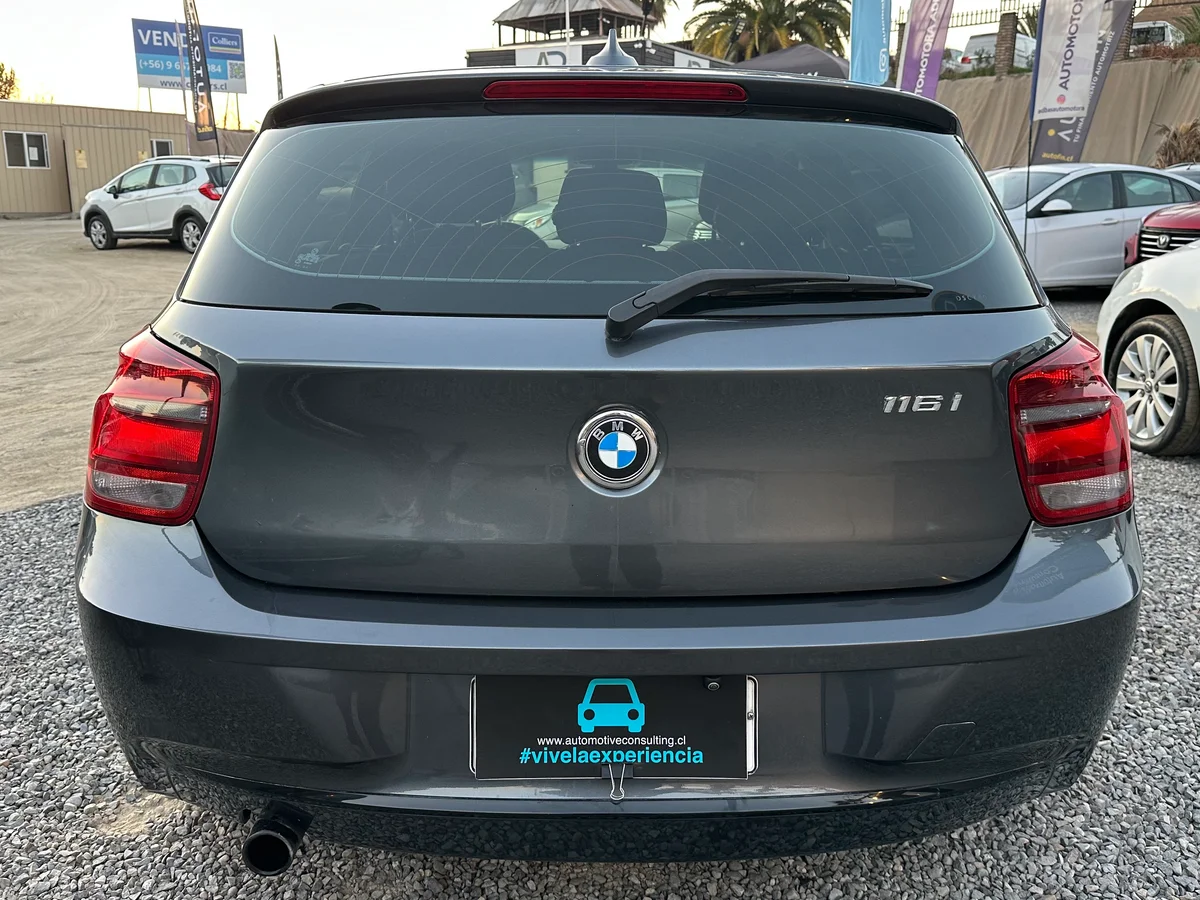 BMW 116I Sport 1.6 AUT SUNROOF 2012 - Miniatura 25