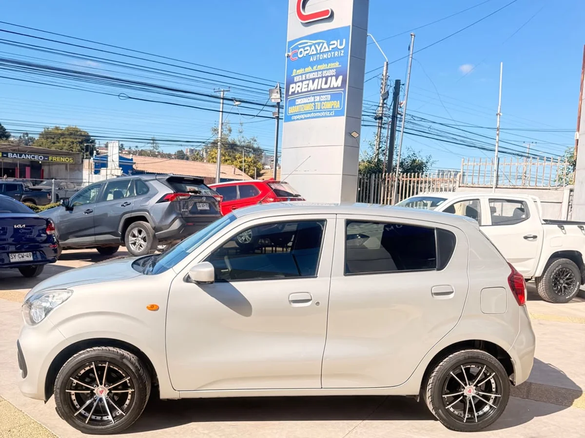 SUZUKI Celerio 1.0 GLX 2024 - Miniatura 3