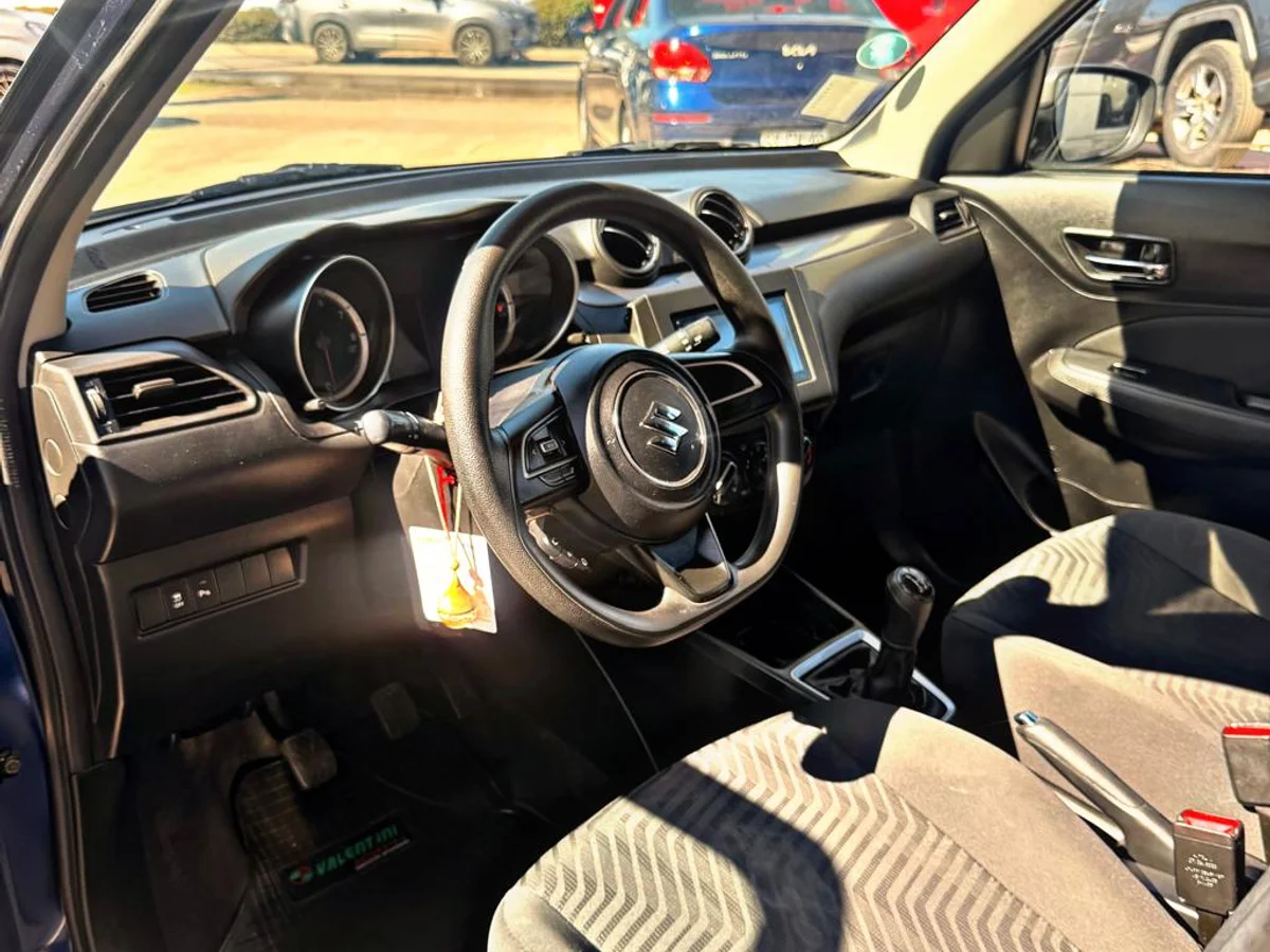 SUZUKI Swift 1.2L 2023 - Miniatura 8