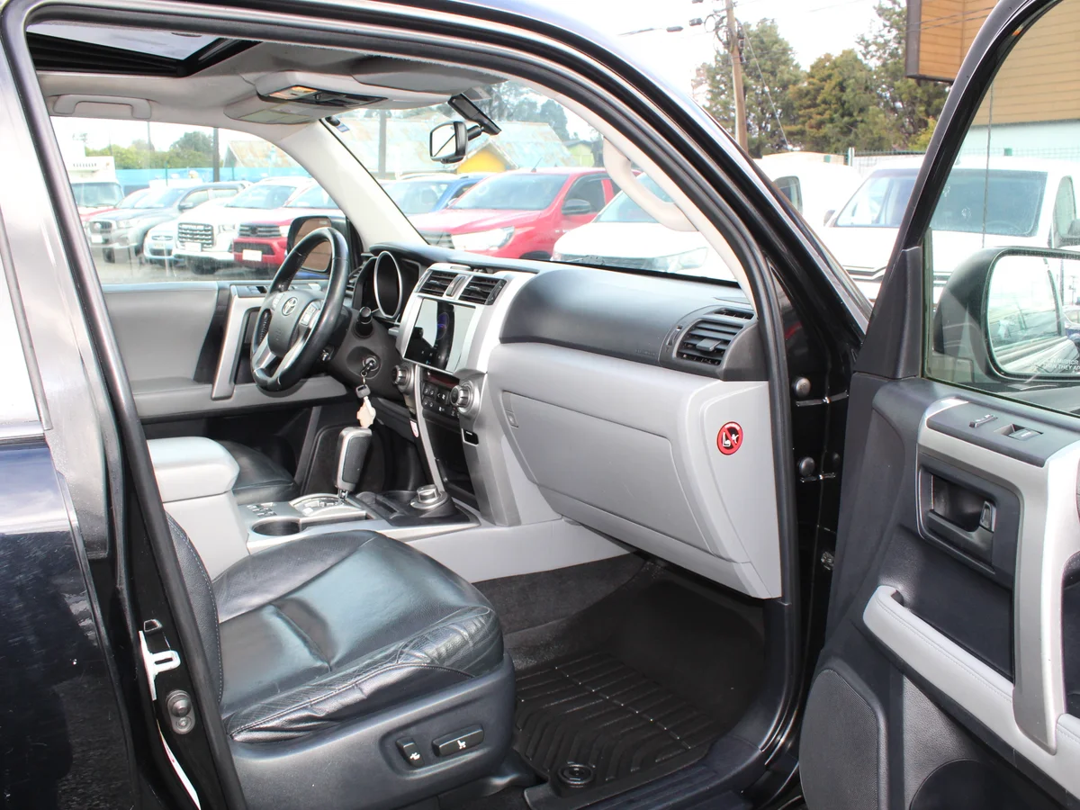 Toyota 4Runner — foto 5 de 14