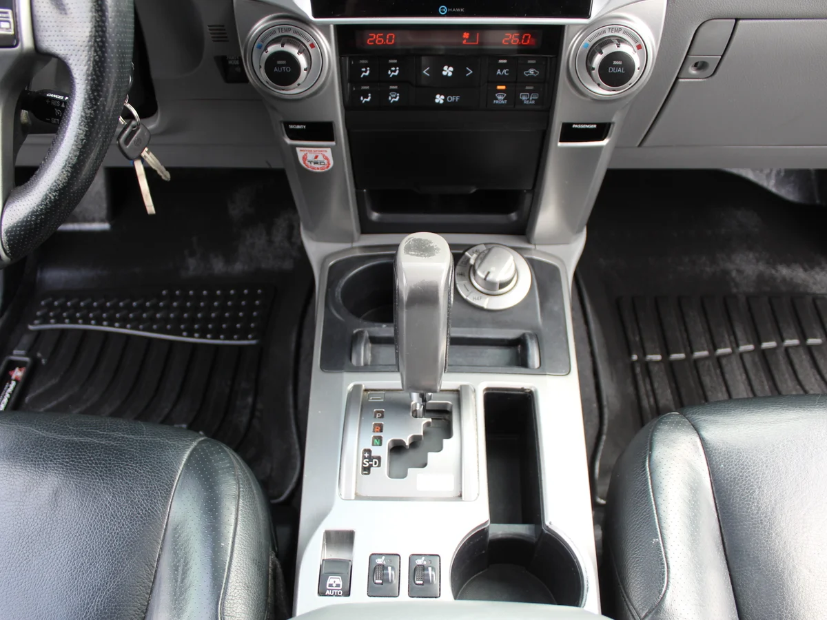 Toyota 4Runner — foto 9 de 14