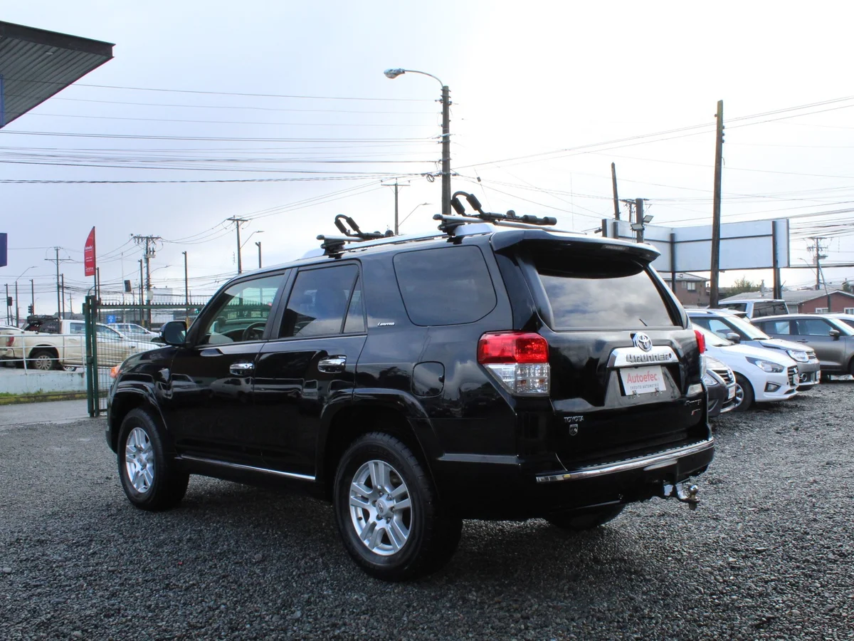 Toyota 4Runner — foto 11 de 14
