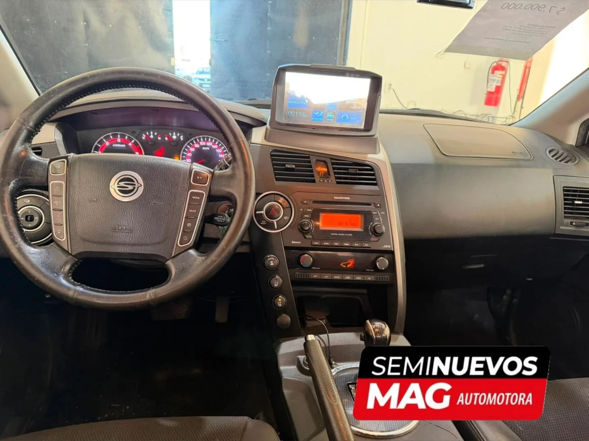 SSANGYONG Korando 2.0 E-XDI 2014 - Miniatura 8
