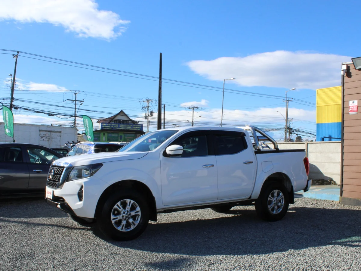 Nissan Navara 2.3D