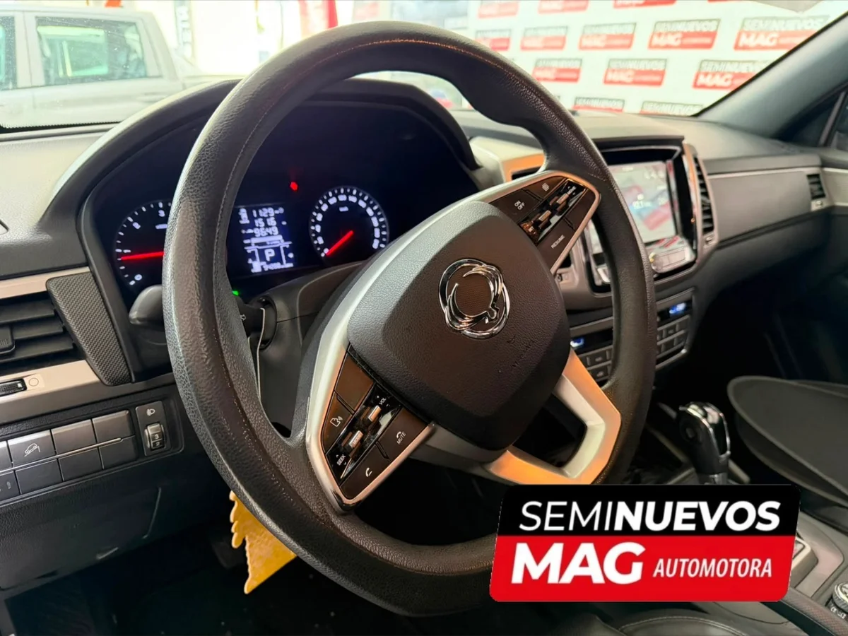 SSANGYONG MUSSO 4X2 2.2 DIESEL 2021 - Miniatura 9