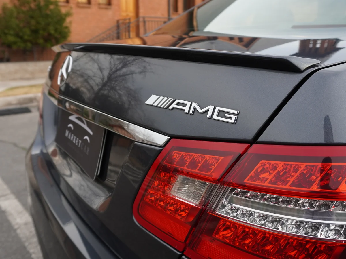 Mercedes Benz E 63 AMG Año 2011 miniatura 17