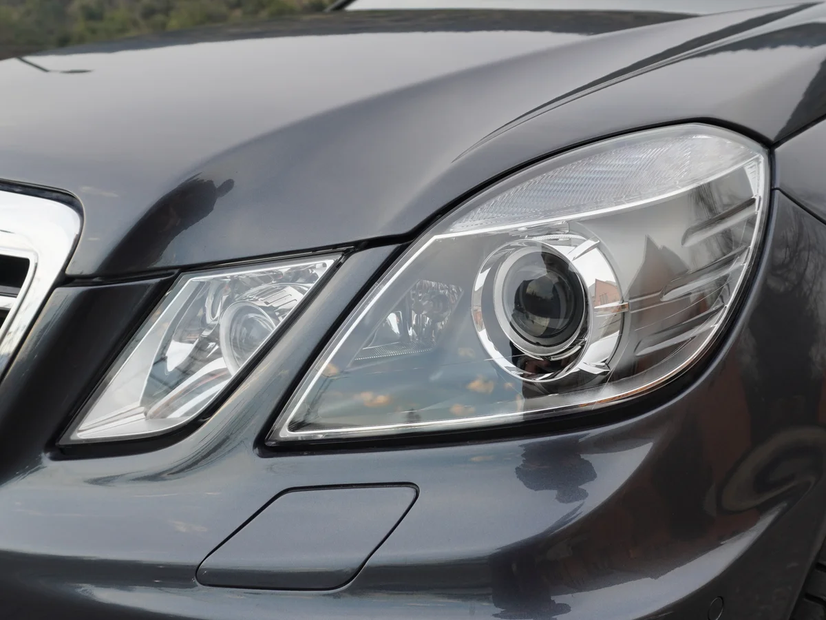 Mercedes Benz E 63 AMG Año 2011 miniatura 21