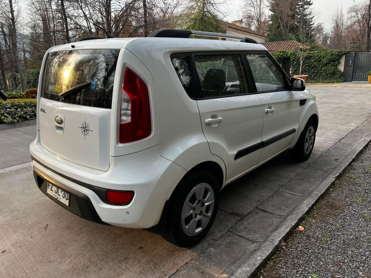 KIA Soul LX 1.6 2014 - Miniatura 8