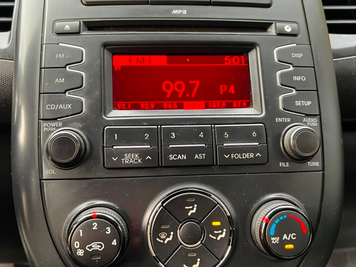 KIA Soul LX 1.6 2014 - Miniatura 24