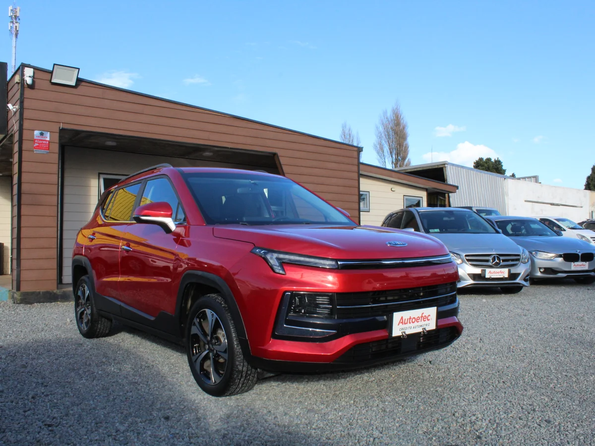 JAC Js4 — foto 4 de 13