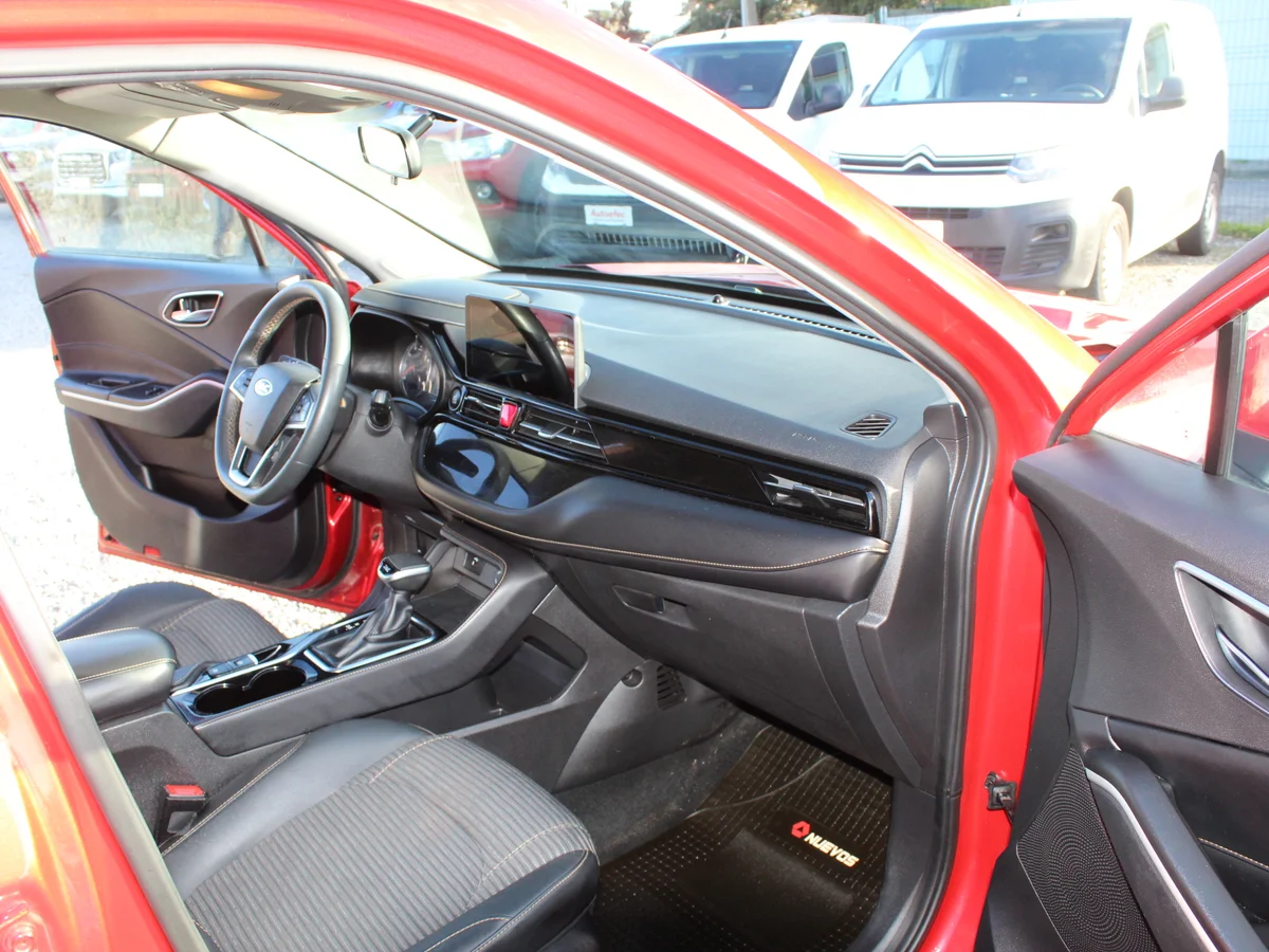 JAC Js4 — foto 5 de 13