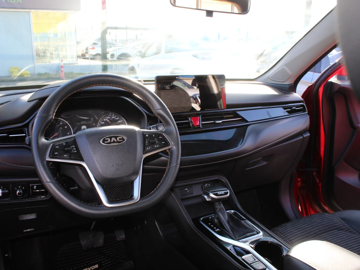 JAC Js4 — foto 11 de 13