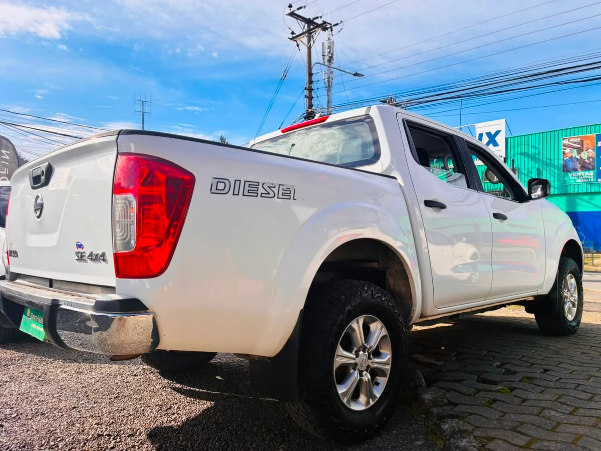 NISSAN Np300 2.3 S DIESEL 4WD CAB. SIM. MT 2P 2018 - Miniatura 8