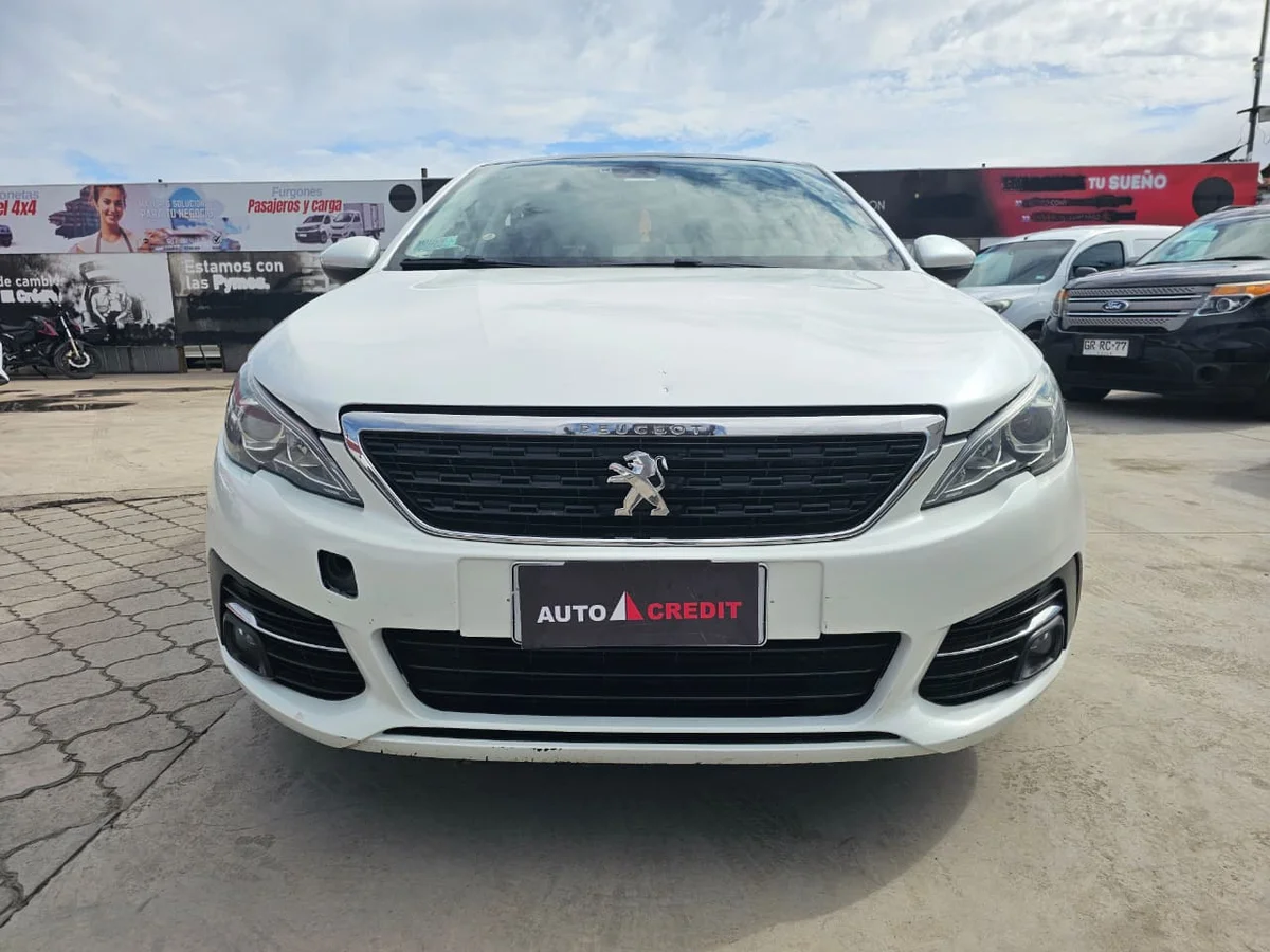 Peugeot 308 Allure — foto 2 de 11