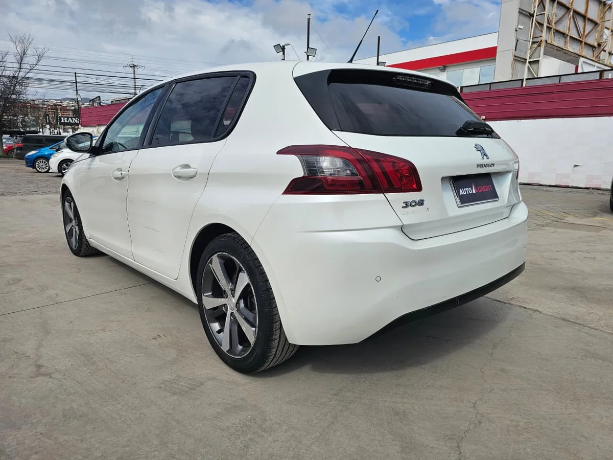 Peugeot 308 Allure — foto 4 de 11