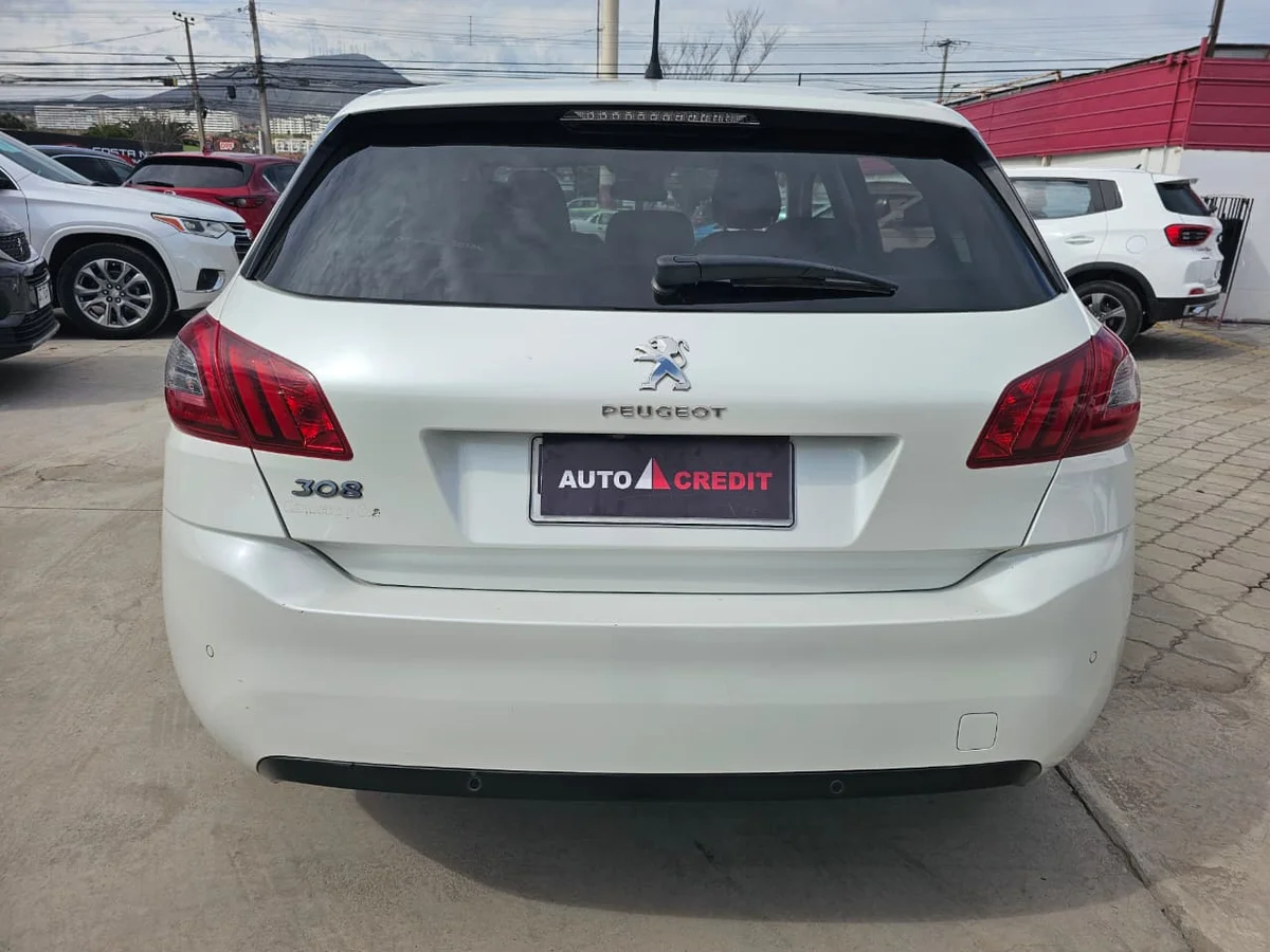 Peugeot 308 Allure — foto 6 de 11