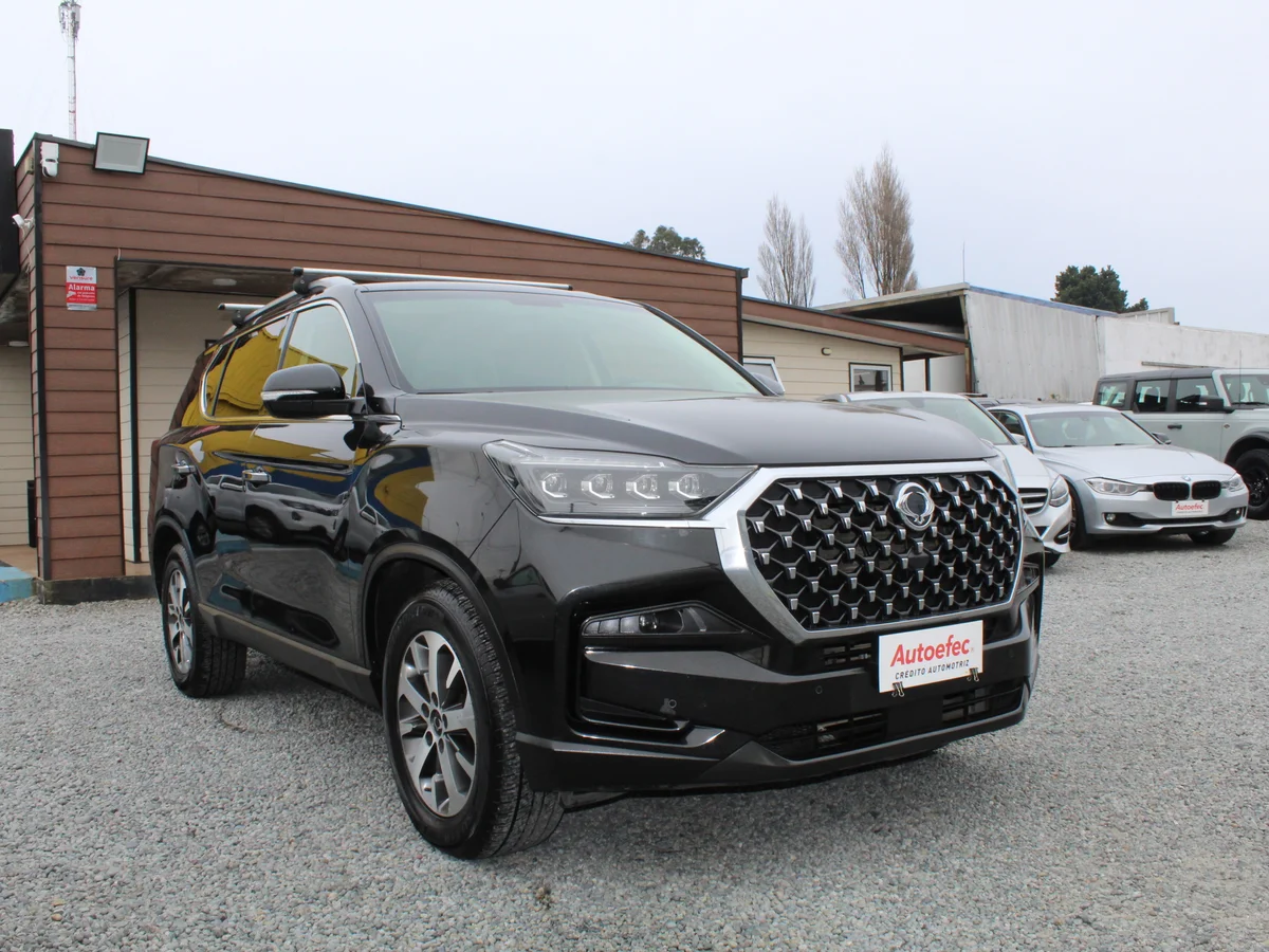 SsangYong Rexton 2.2D — foto 4 de 14