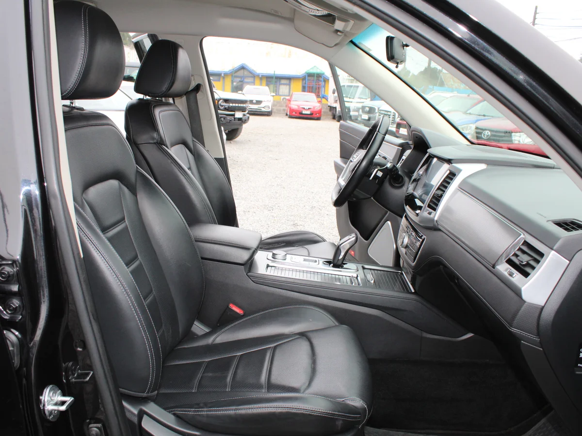 SsangYong Rexton 2.2D — foto 6 de 14