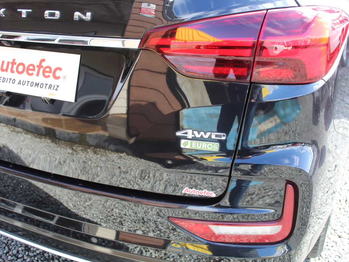 SsangYong Rexton 2.2D — foto 12 de 15