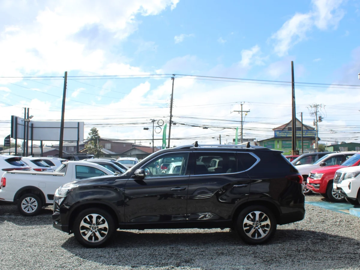 SsangYong Rexton 2.2D — foto 15 de 15