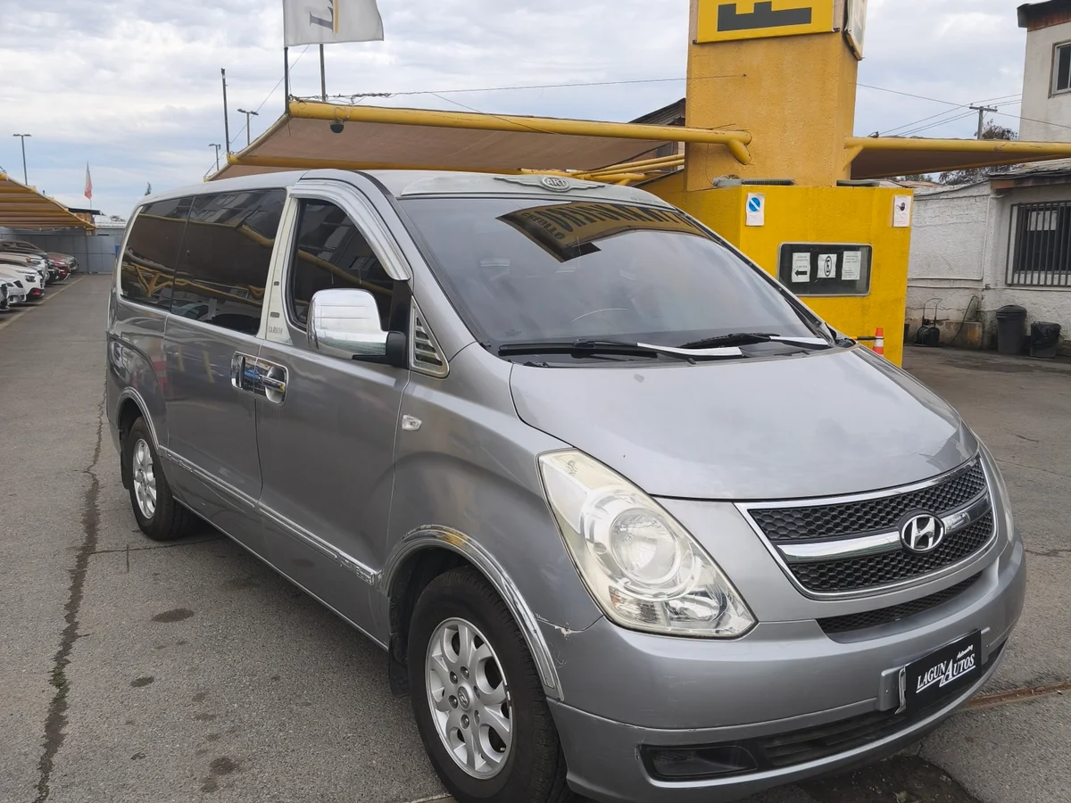 Hyundai Grand Starex 2.5 Clase B — foto 2 de 10