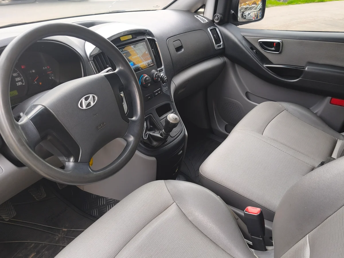 Hyundai Grand Starex 2.5 Clase B — foto 7 de 10