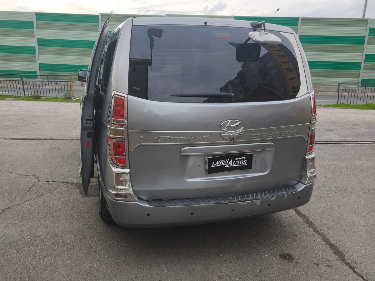 Hyundai Grand Starex 2.5 Clase B — foto 8 de 10