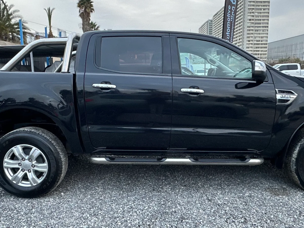 FORD Ranger XLT 3.2 2022 - Miniatura 3