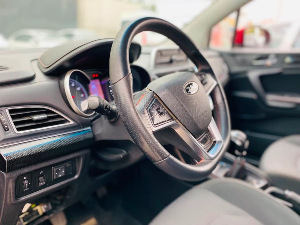 JAC Js3 — foto 10 de 11