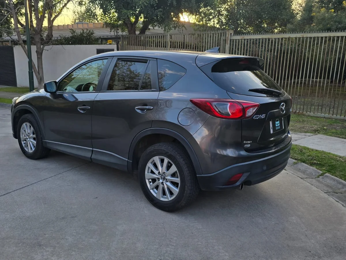 MAZDA Cx-5 2.0L AT R 4X2 año 2017 - Miniatura 9