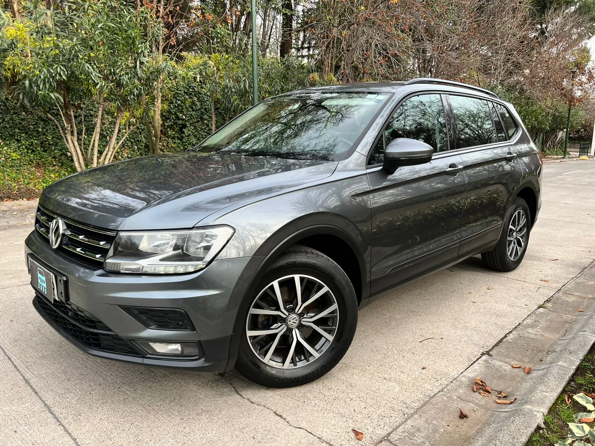 VOLKSWAGEN Tiguan TSI 1.4 AT COMFORTLINE 5p año 2019 - Miniatura 3
