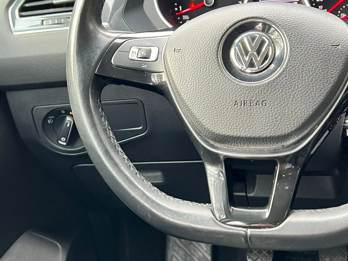VOLKSWAGEN Tiguan TSI 1.4 AT COMFORTLINE 5p año 2019 - Miniatura 12
