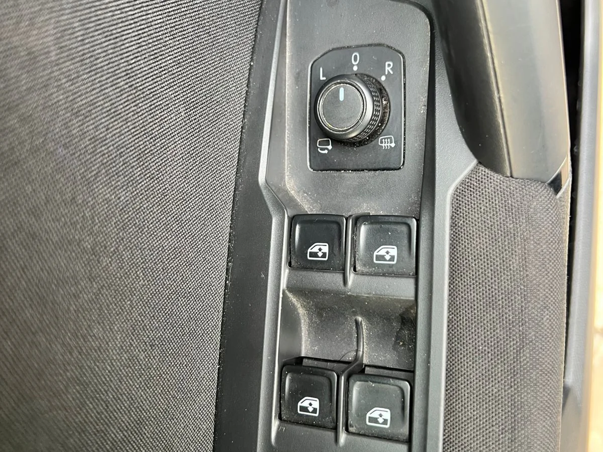 VOLKSWAGEN Tiguan TSI 1.4 AT COMFORTLINE 5p año 2019 - Miniatura 14