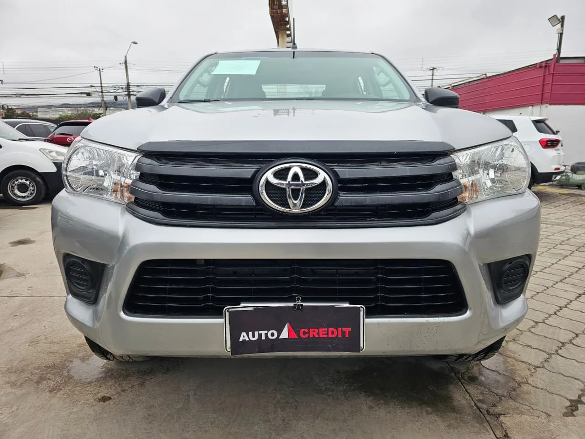 Toyota Hilux — foto 2 de 10