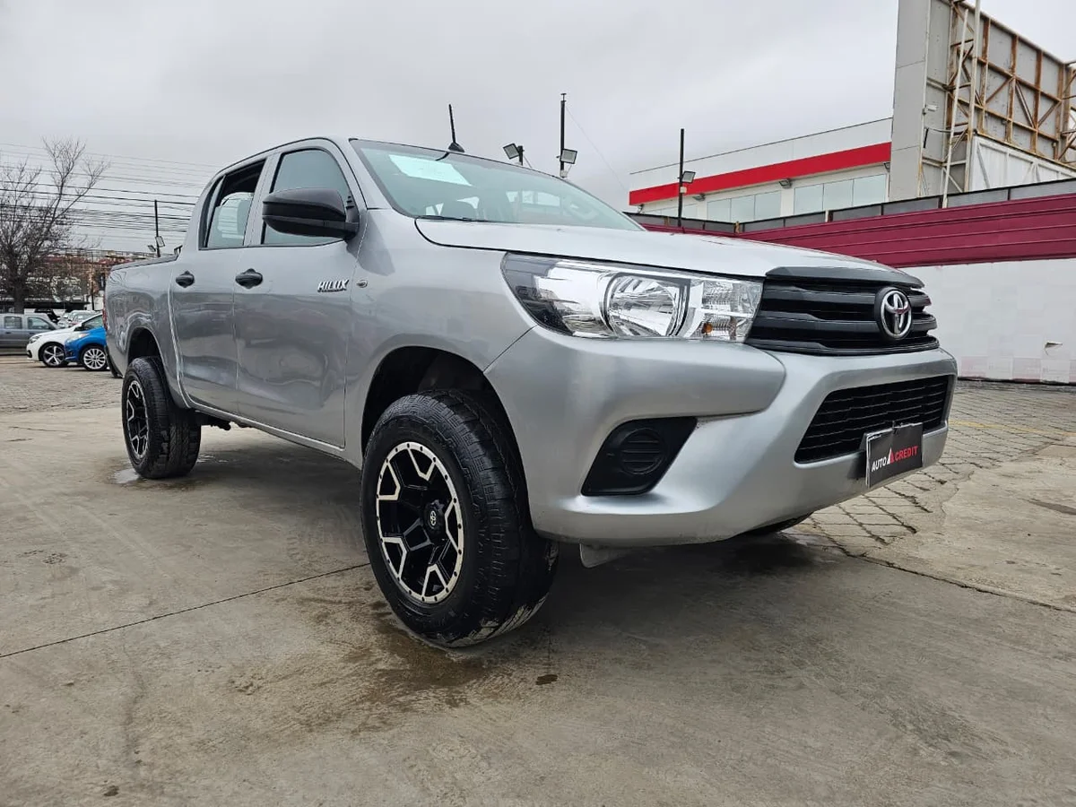 Toyota Hilux — foto 4 de 10