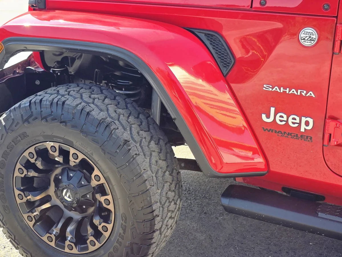 Jeep Wrangler Sahara Unlimited 3.6 Aut — foto 11 de 17