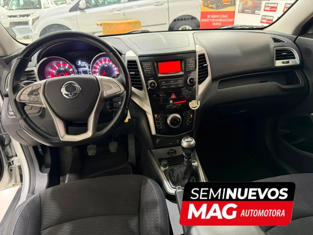 SSANGYONG TIVOLI 1.6 FULL MT 2016