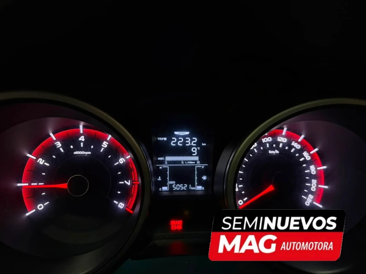 SSANGYONG TIVOLI 1.6 FULL MT 2016 - Miniatura 10
