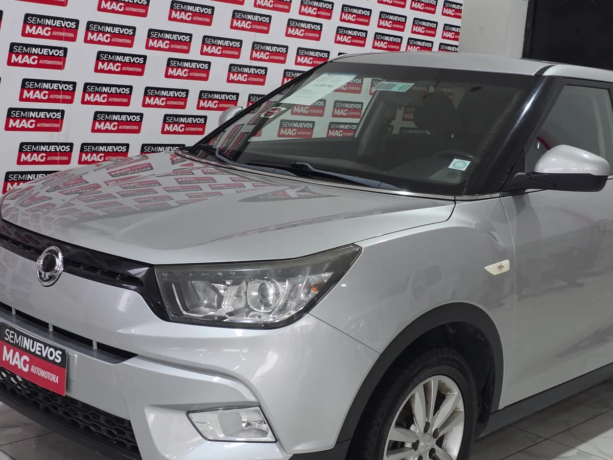 SSANGYONG TIVOLI 1.6 FULL MT 2016 - Miniatura 11