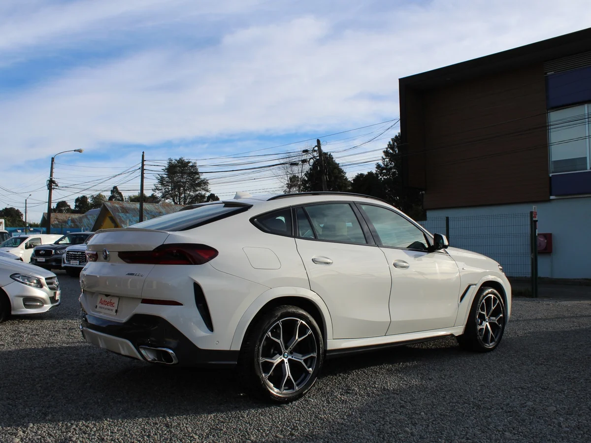 BMW X6 3.0 X-Drive 30D Diesel M Sport 4Wd At 5P — foto 9 de 17