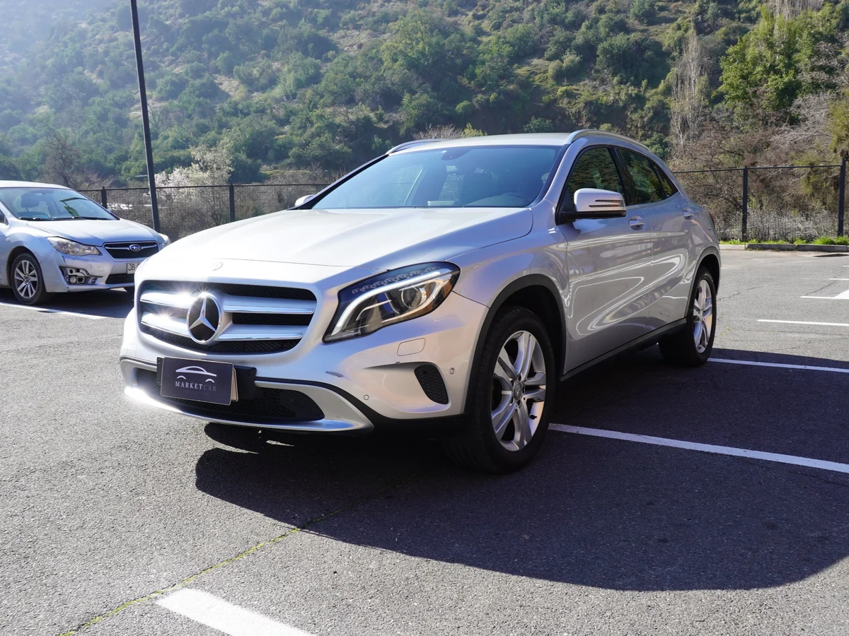 Mercedes Benz GLA 200 1.6 AT año 2016