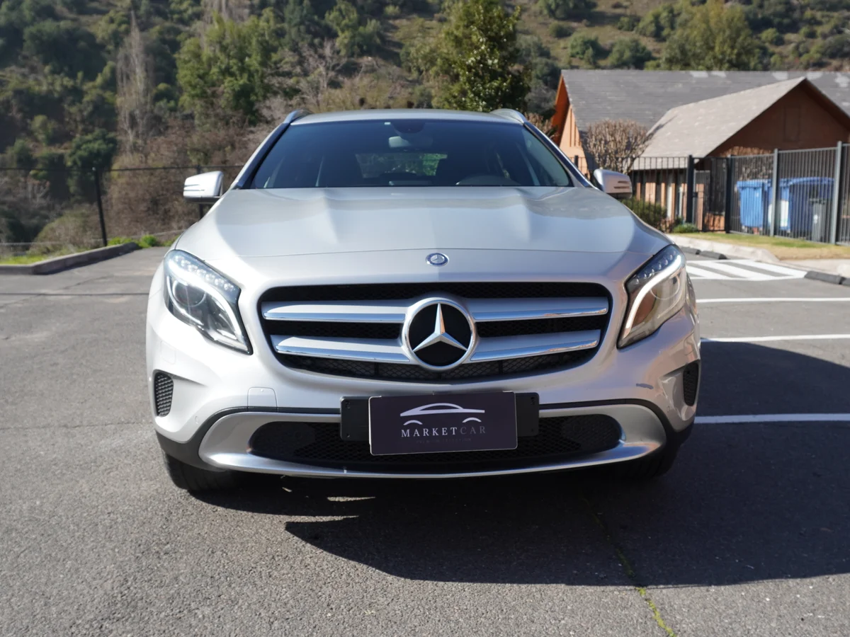 Mercedes Benz GLA 200 1.6 AT año 2016