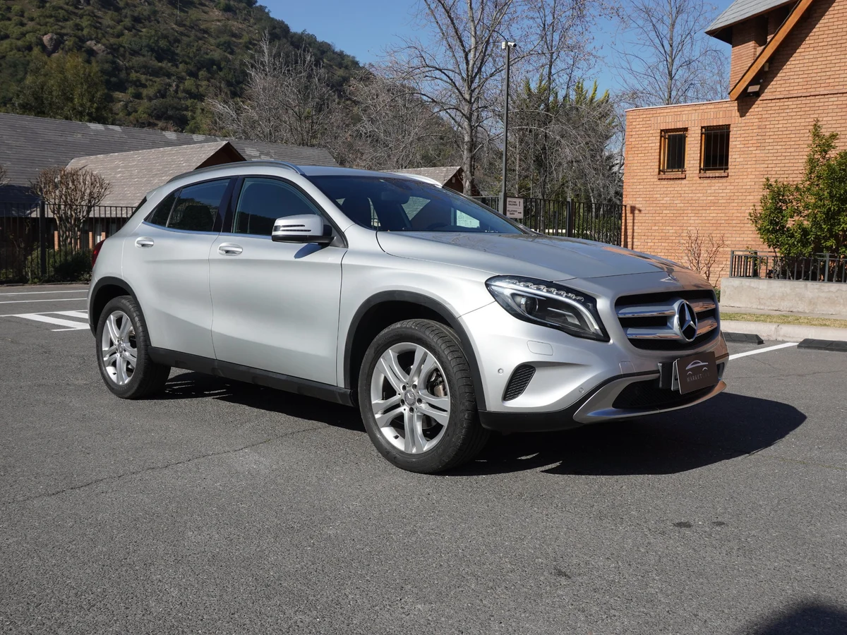 Mercedes Benz GLA 200 1.6 AT año 2016