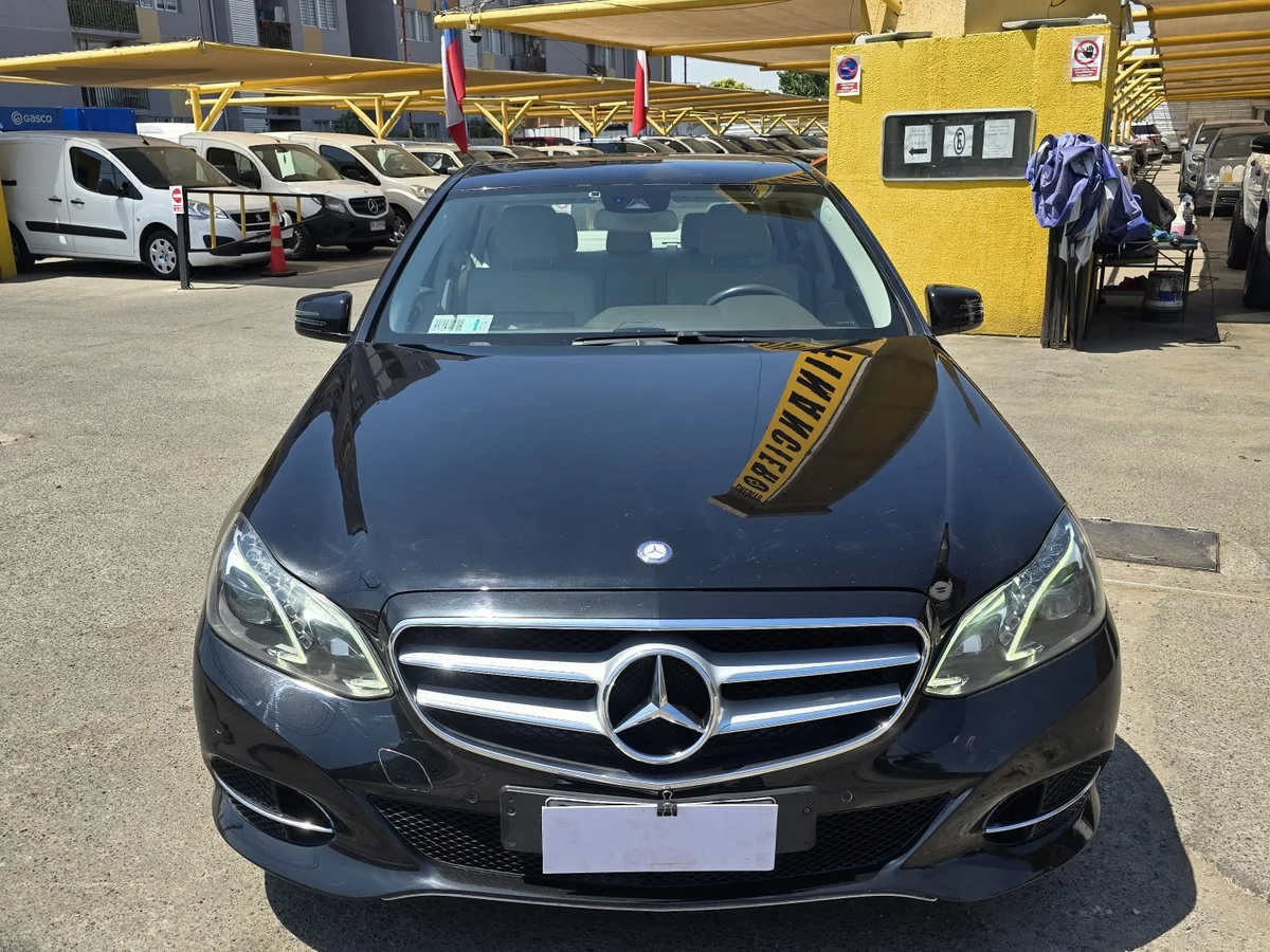 Mercedes-Benz E220 Cdi2.1 Blue Efficiency Diesel 4X2 At 4P — foto 2 de 16